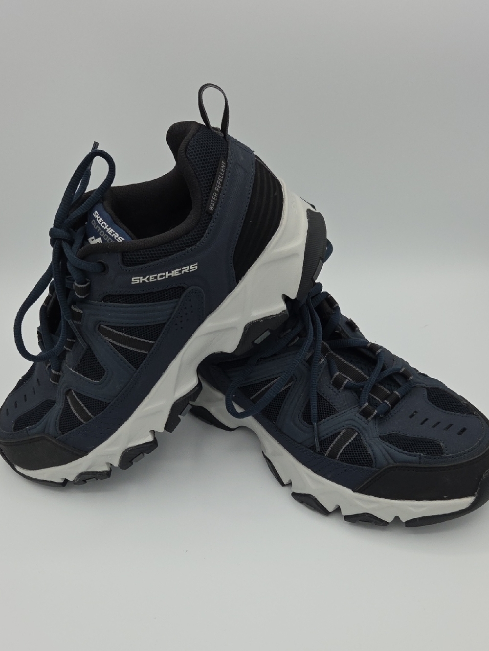 Skechers Men's Relaxed Fit Crossbar Lace Up Extra Wide Fit Outdoor Sneakers Sz 9
